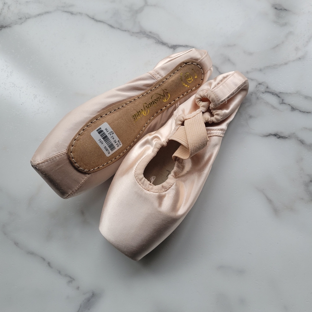 Russian pointe shoes- Rubin 40